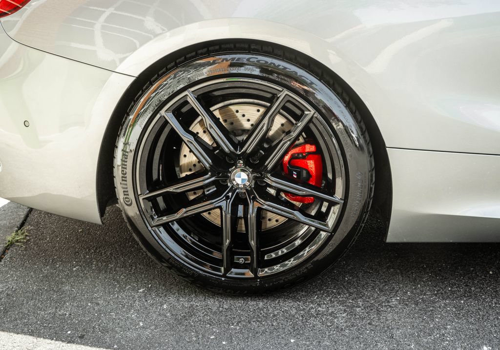 Used 2022 BMW M8 Competition w/ M Carbon Exterior Package AWD/4WD image 25