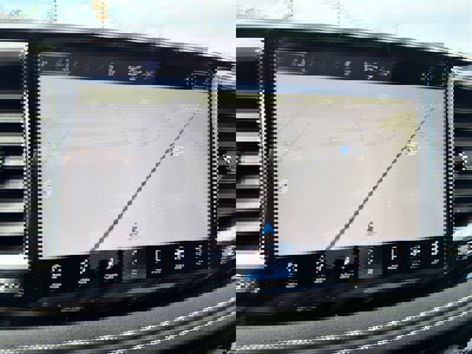 New 2026 Chrysler Pacifica Limited image 31