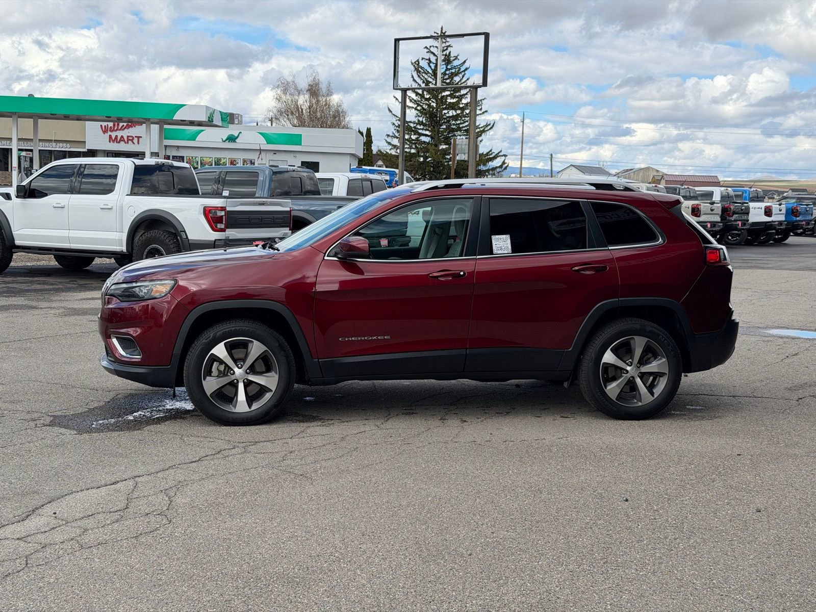 Used 2020 Jeep Cherokee Limited w/ Technology Group image 11