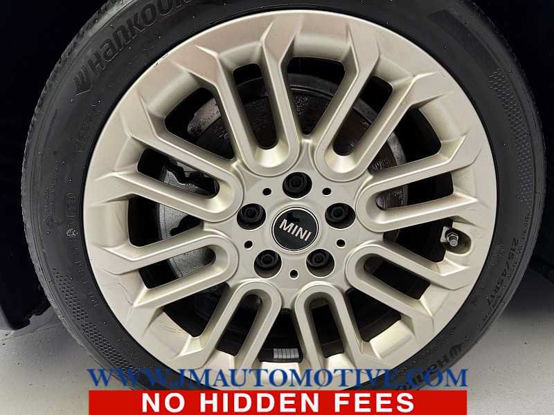 Used 2025 MINI Cooper 2-Door Hardtop FWD image 9
