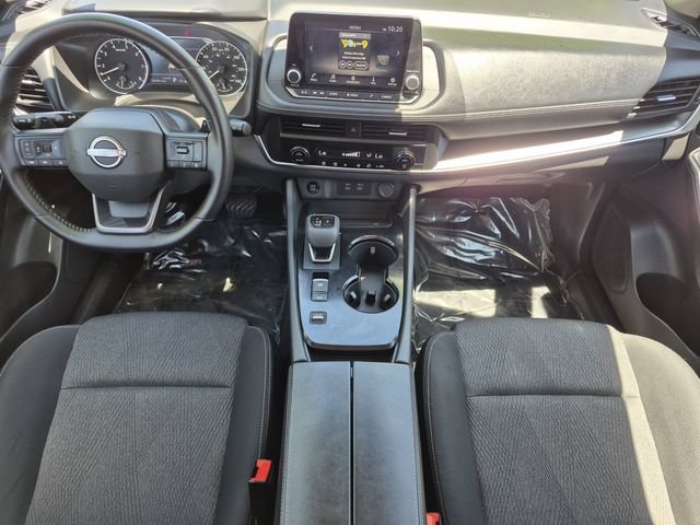 Certified 2025 Nissan Rogue SV FWD image 20