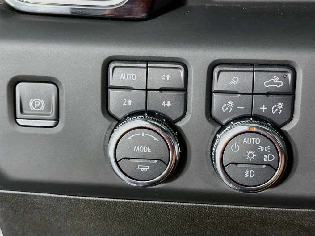 Used 2024 GMC Sierra 2500 Denali Ultimate AWD/4WD image 15