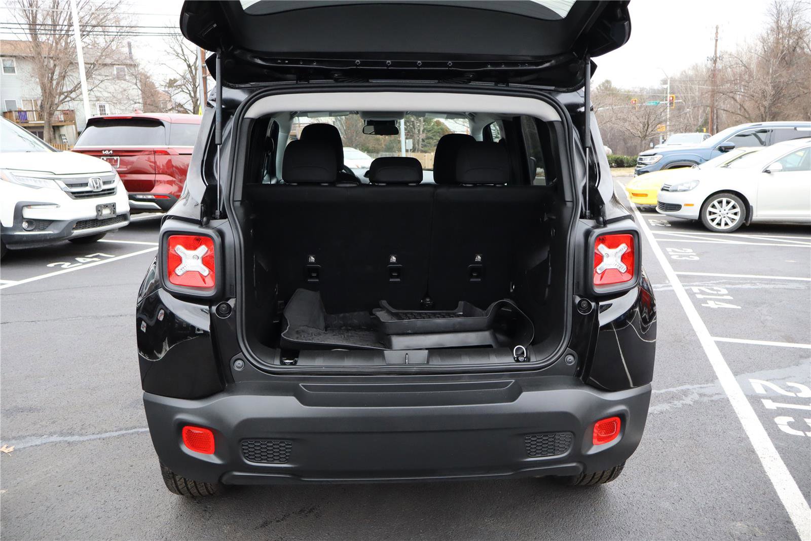 Used 2021 Jeep Renegade Sport image 5