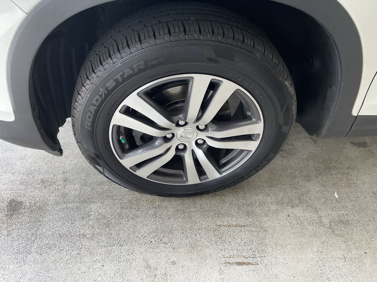 Used 2017 Honda Pilot EX image 10