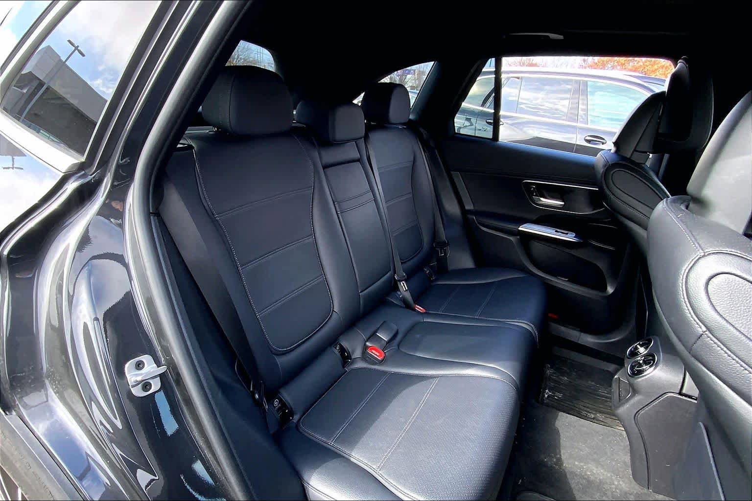 Used 2024 Mercedes-Benz GLC 300 4MATIC image 20