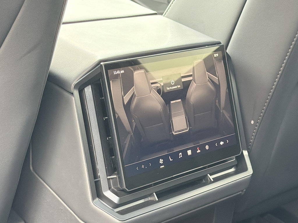 Used 2024 Tesla Cybertruck AWD Crew Cab image 27