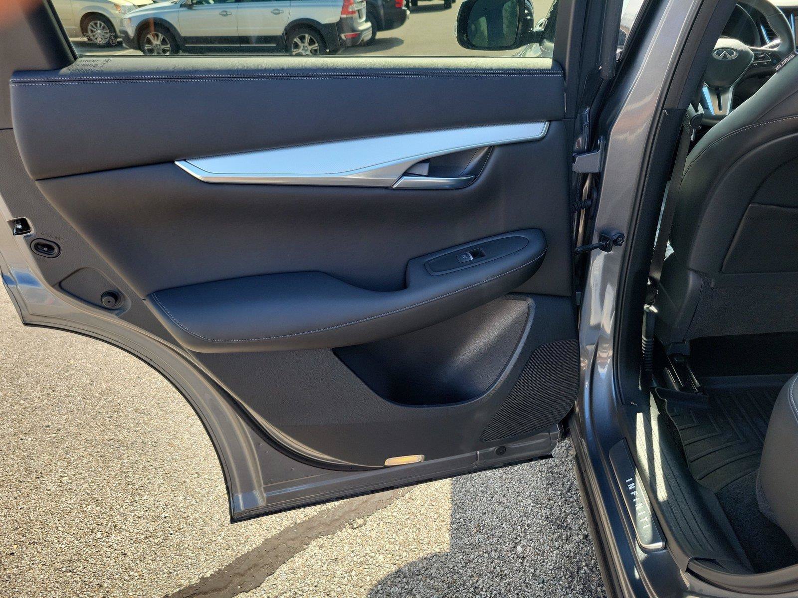 Used 2021 INFINITI QX50 Essential w/ Convenience Package FWD image 14