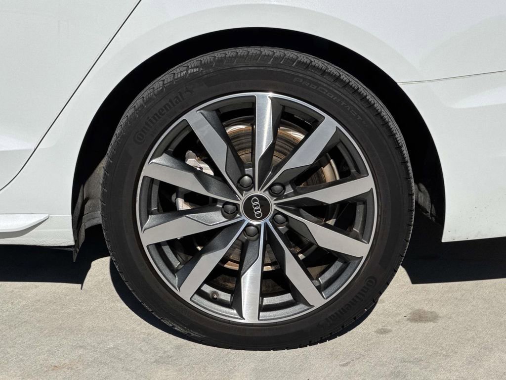 Used 2023 Audi A4 2.0T Premium Plus w/ Premium Plus Package image 5