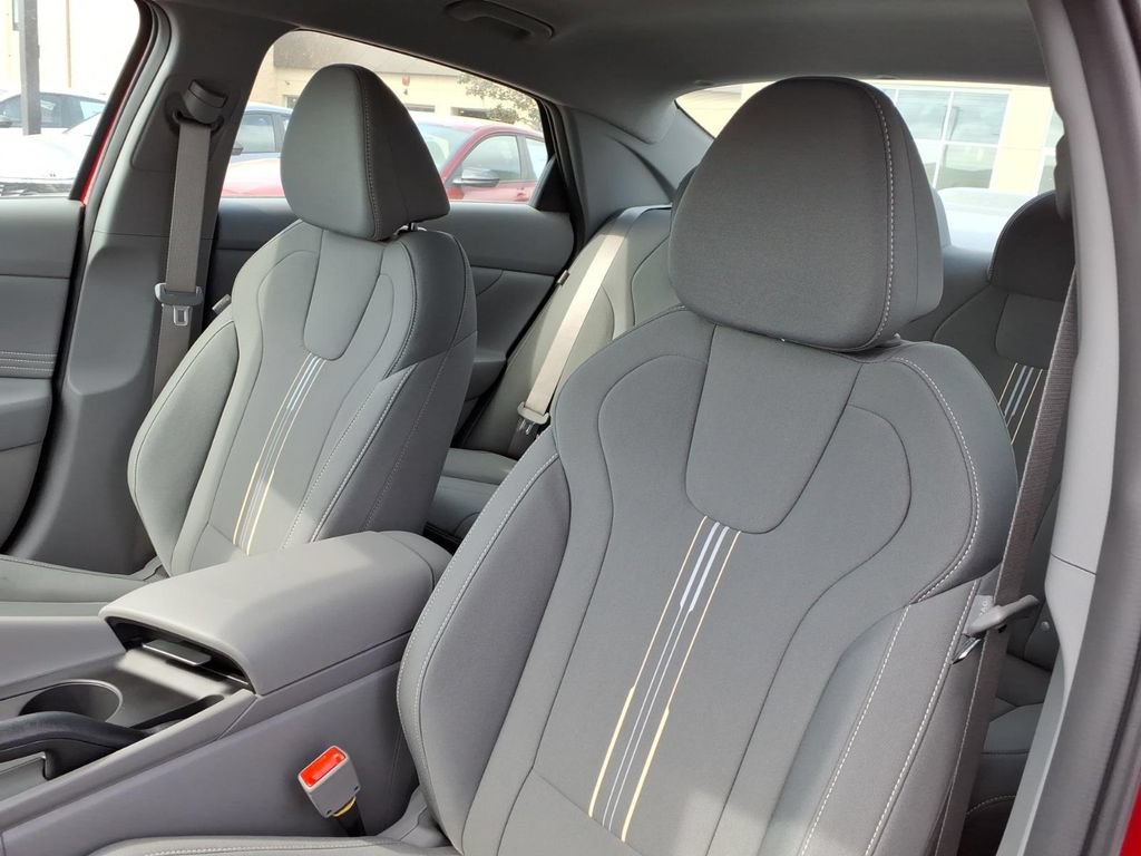 New 2026 Hyundai Elantra Sport FWD image 15
