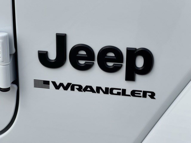 New 2025 Jeep Wrangler Sahara image 37