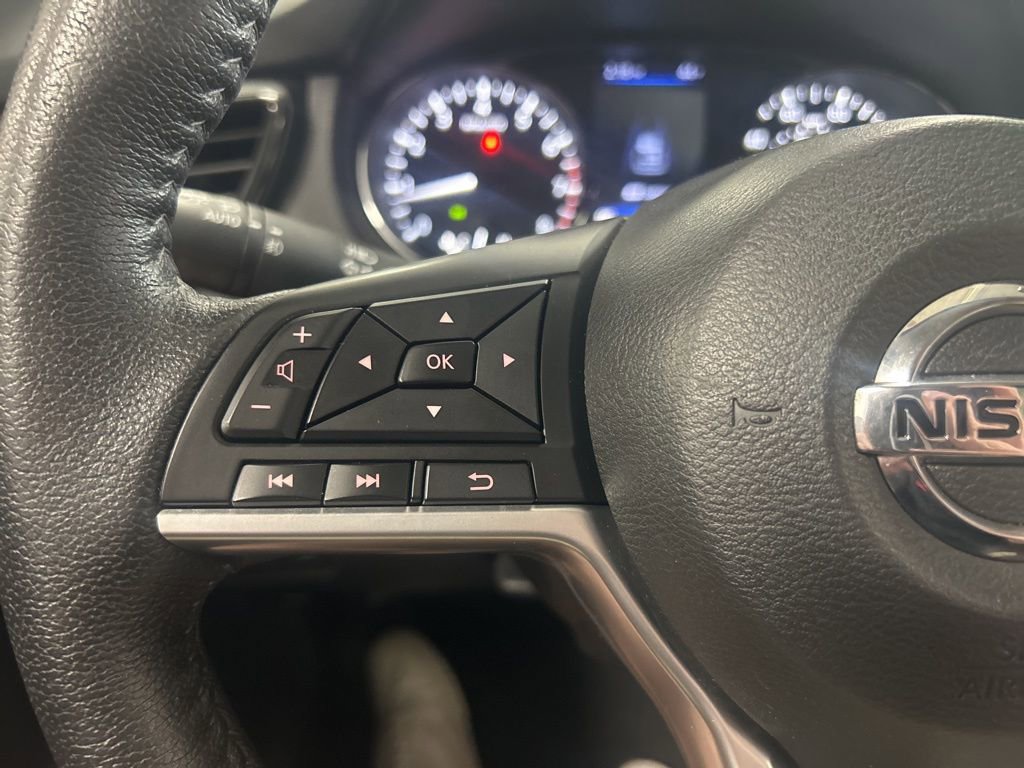 Used 2019 Nissan Rogue SL w/ Premium Package AWD/4WD image 17