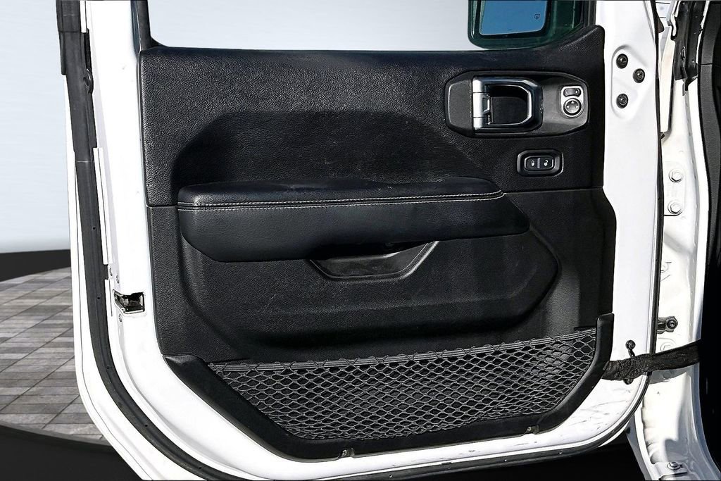 Certified 2020 Jeep Gladiator Overland image 13