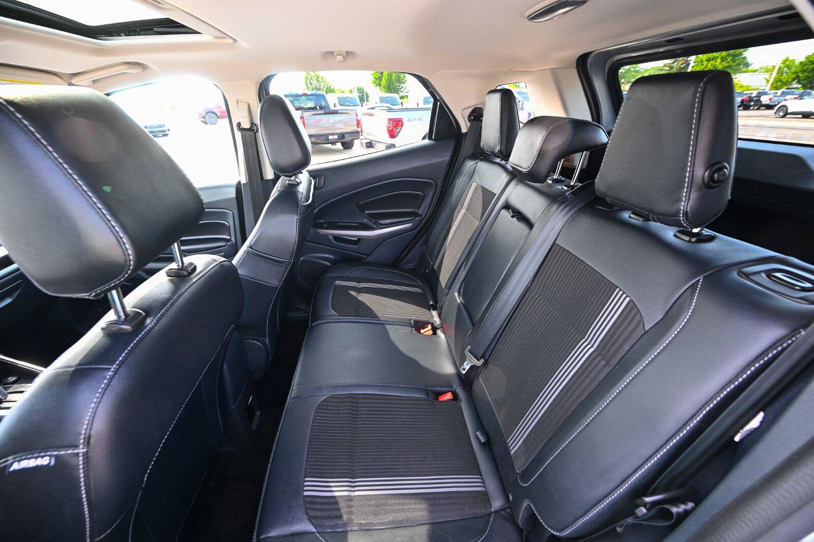 Used 2020 Ford EcoSport SES w/ SES Black Appearance Package AWD/4WD image 22