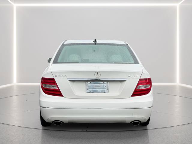Used 2012 Mercedes-Benz C 300 4MATIC Sedan image 4