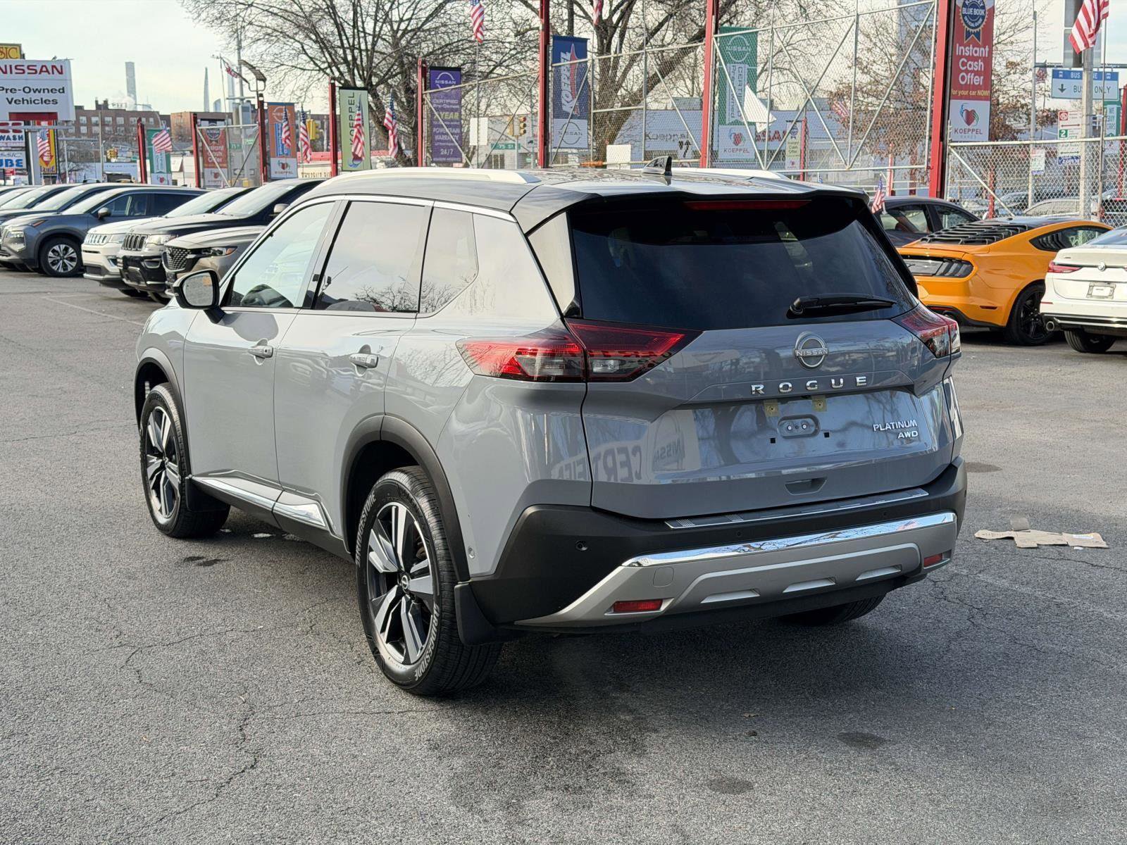 Used 2022 Nissan Rogue Platinum w/ Head-Up Display Package image 8