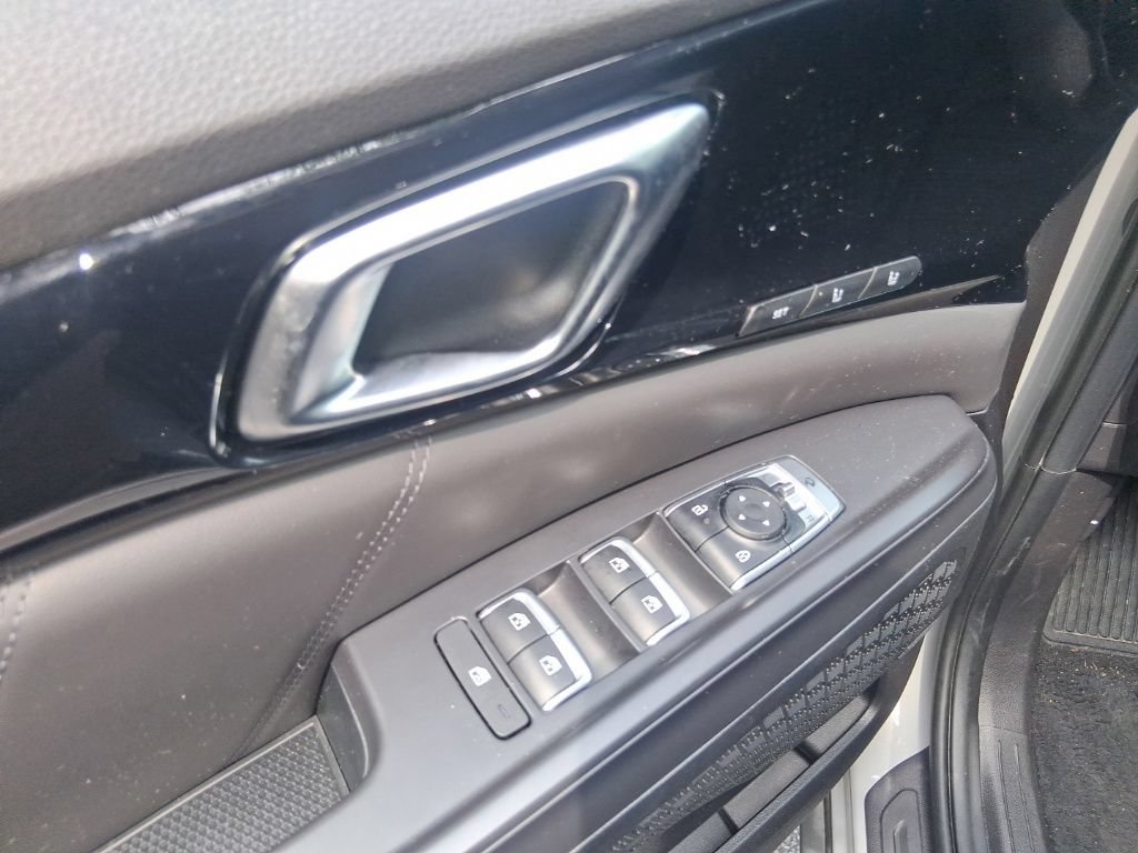 Certified 2025 Kia Carnival SX Prestige FWD image 7
