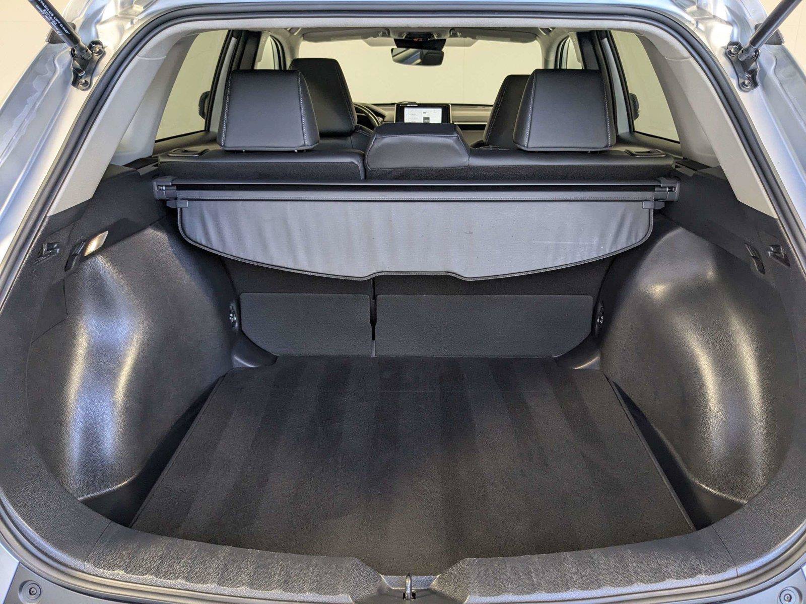 Certified 2025 Toyota Corolla Cross XLE FWD image 9