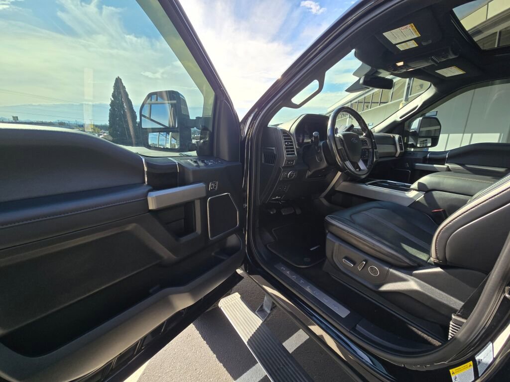 Used 2019 Ford F350 Platinum w/ Platinum Ultimate Package image 16