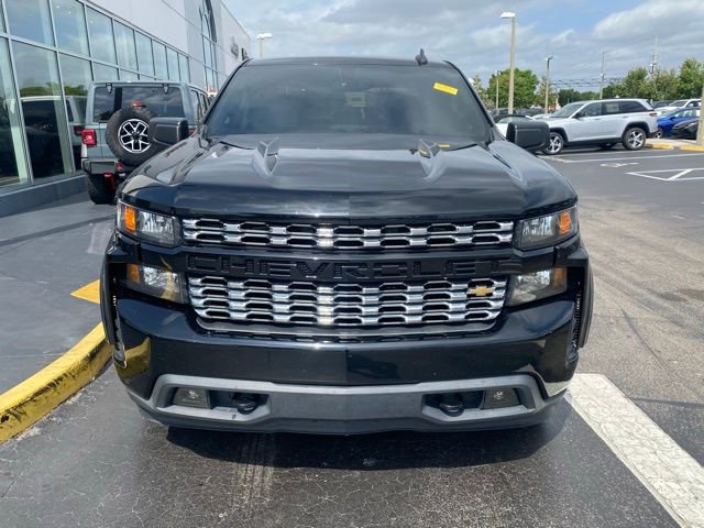 Used 2020 Chevrolet Silverado 1500 Custom w/ Custom Value Package image 3