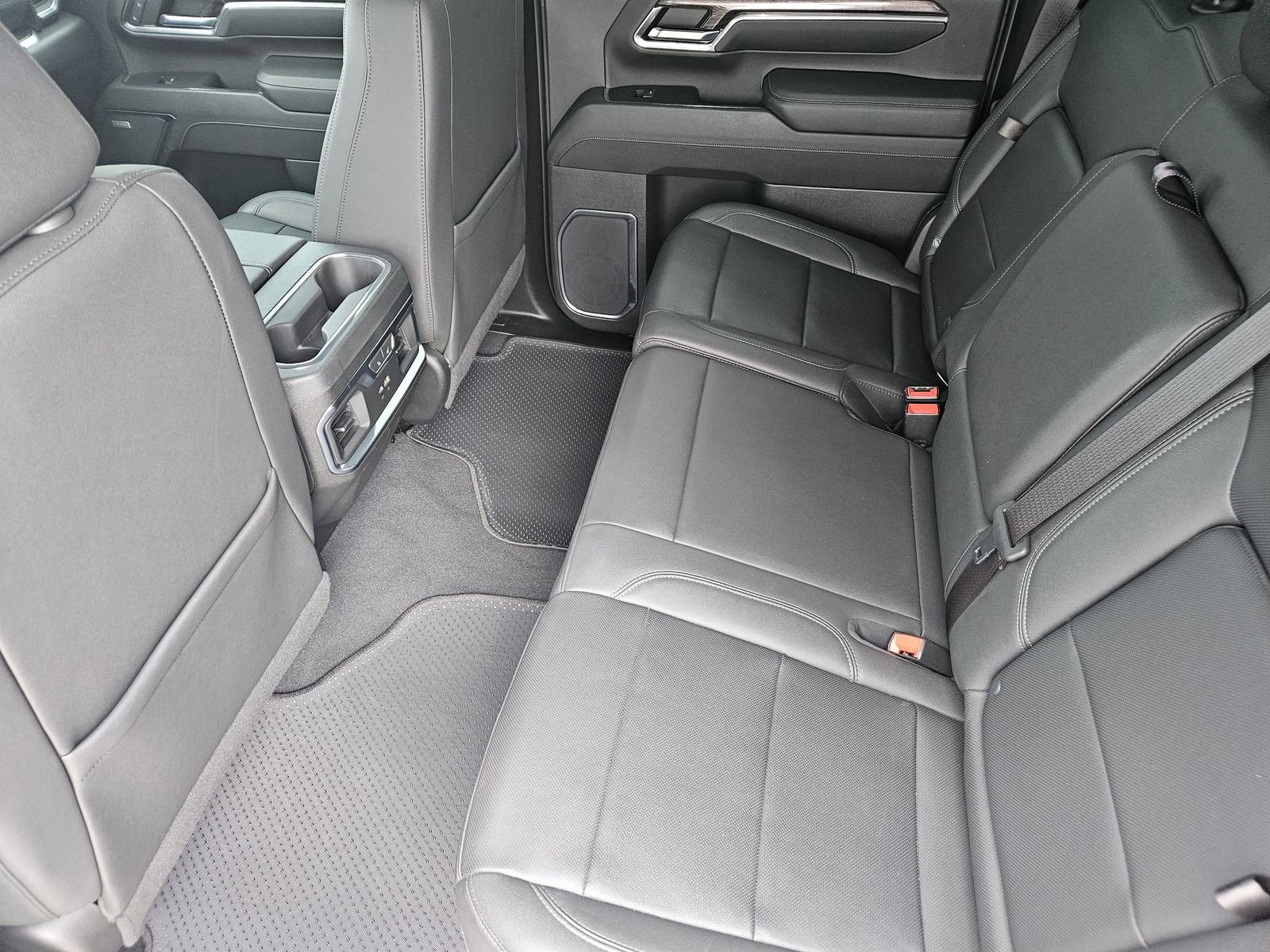 Certified 2024 Chevrolet Silverado 2500 LTZ w/ LTZ Convenience Package image 35