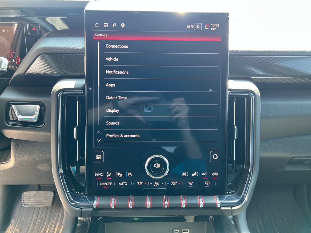 Used 2025 GMC Yukon AT4 w/ AT4 Premium Plus Package AWD/4WD image 20