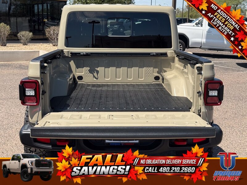 Used 2022 Jeep Gladiator Rubicon w/ LED Lighting Group AWD/4WD image 8