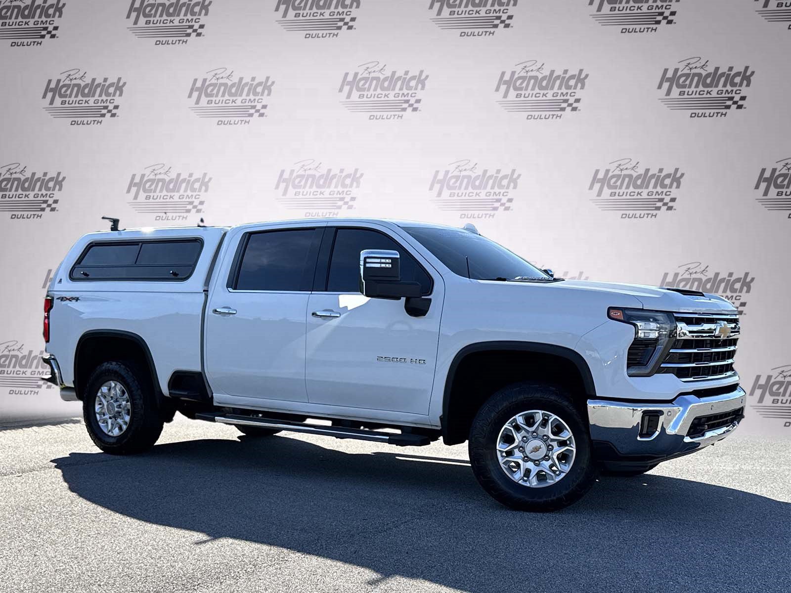 Used 2024 Chevrolet Silverado 2500 LTZ AWD/4WD image 2