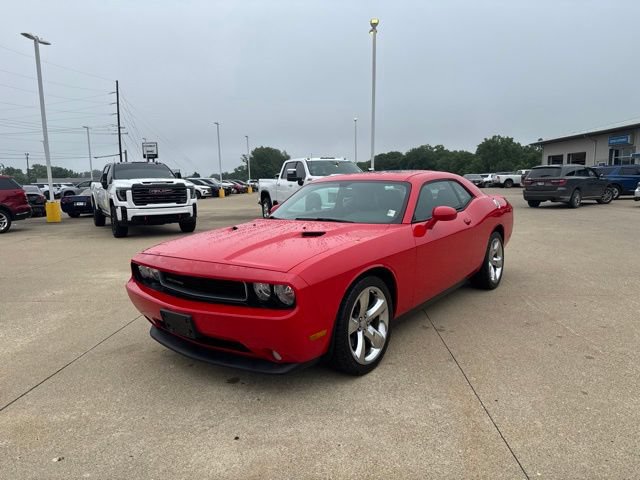 Used 2014 Dodge Challenger SXT Plus RWD image 3