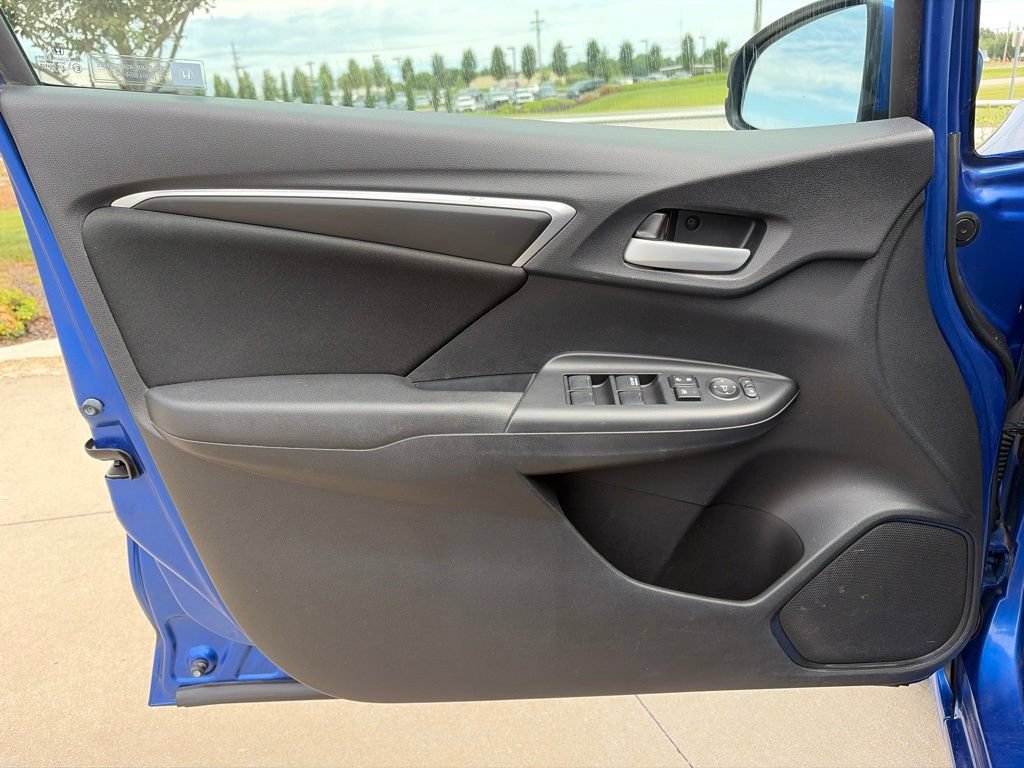 Used 2018 Honda Fit LX image 38