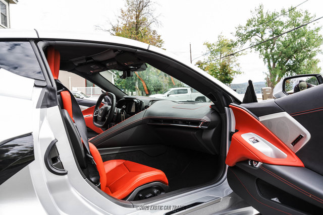 Used 2020 Chevrolet Corvette Stingray Preferred Cpe w/ 2LT Preferred Equipment Group RWD image 27