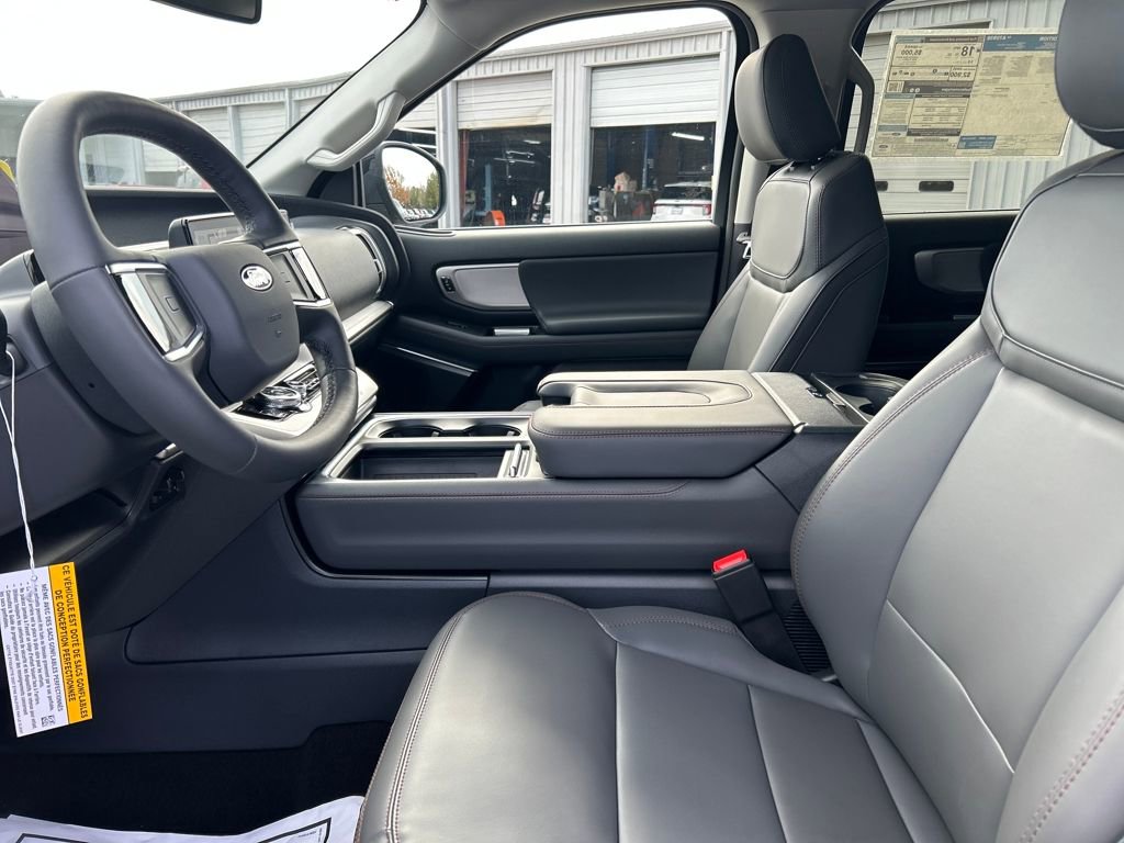 New 2025 Ford Expedition Active image 23