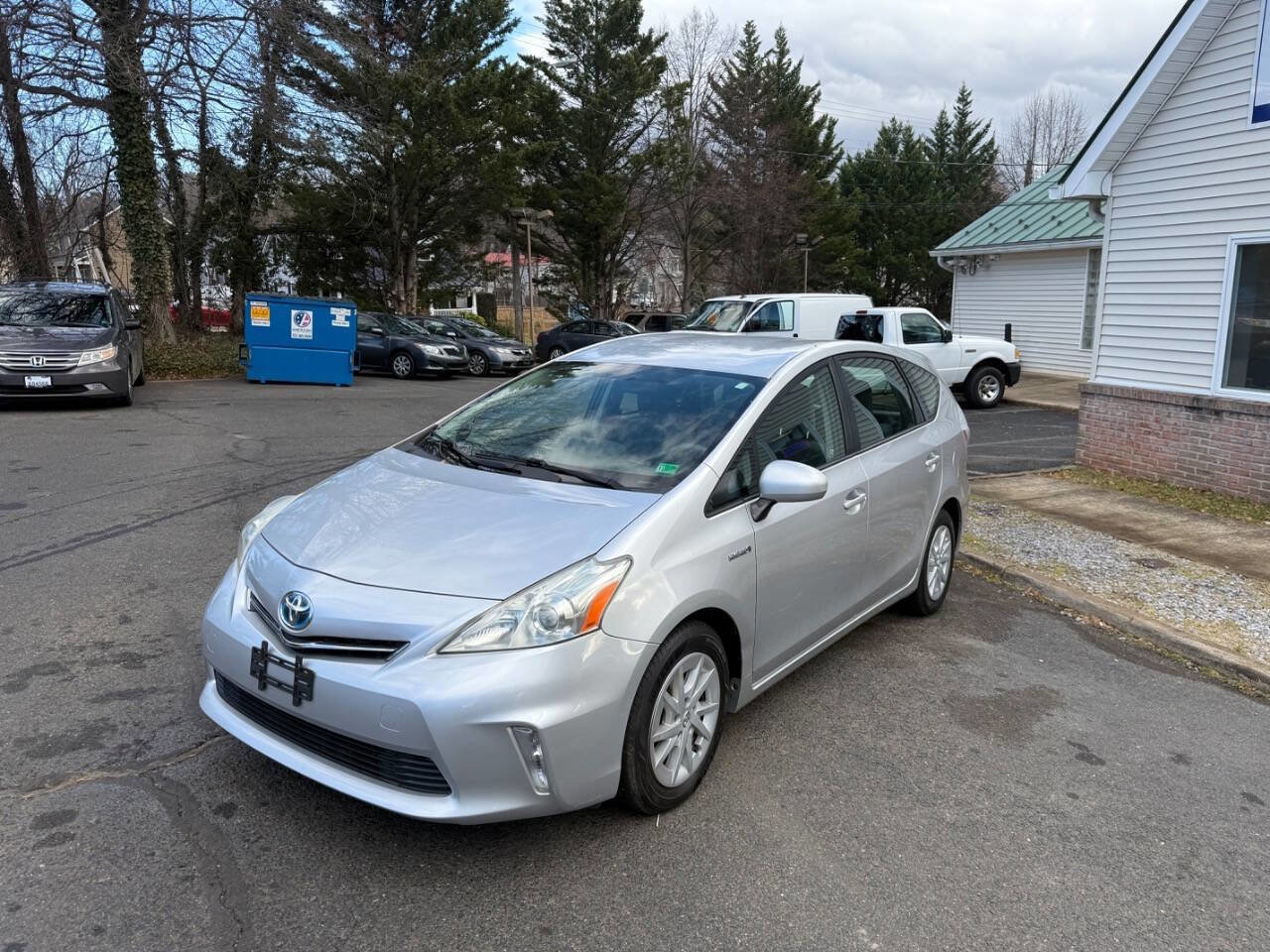 Used 2012 Toyota Prius V Three FWD image 3