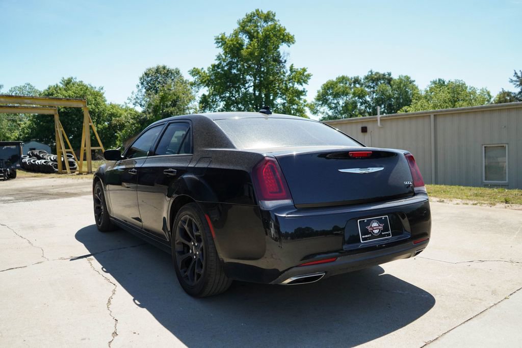 Used 2019 Chrysler 300 S image 4