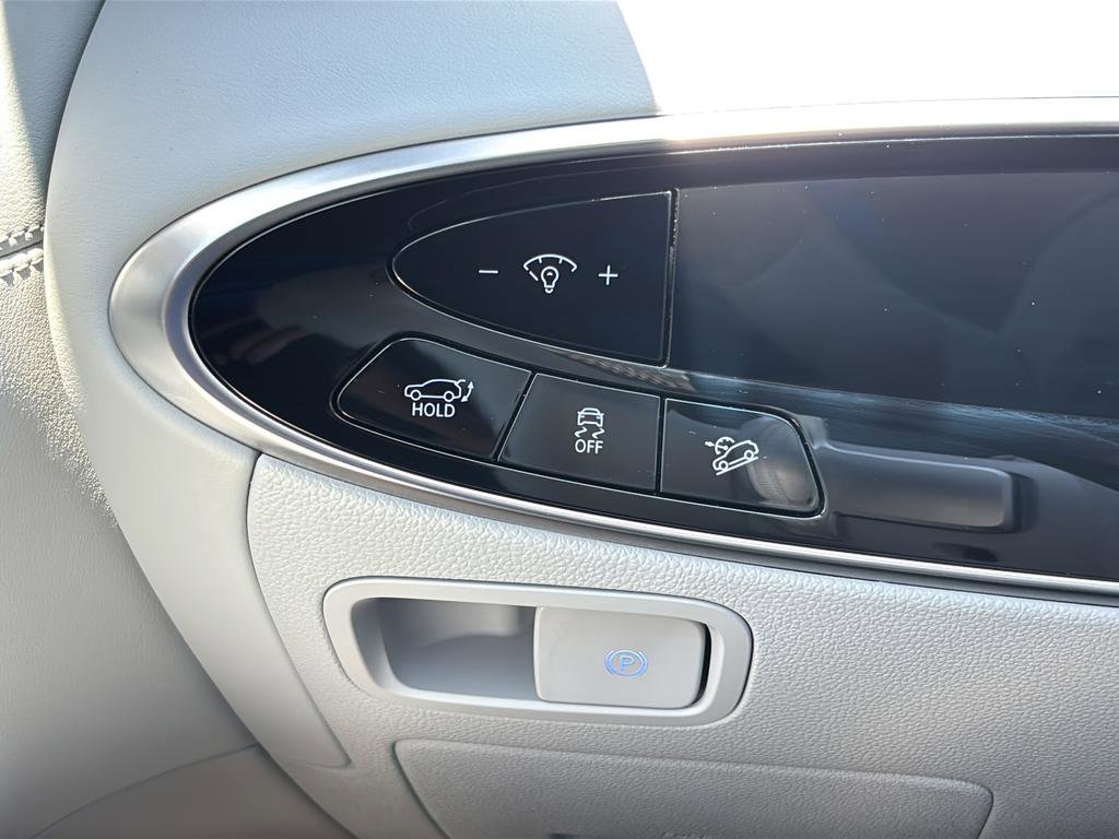 Certified 2026 Genesis GV70 2.5T Advanced AWD/4WD image 29