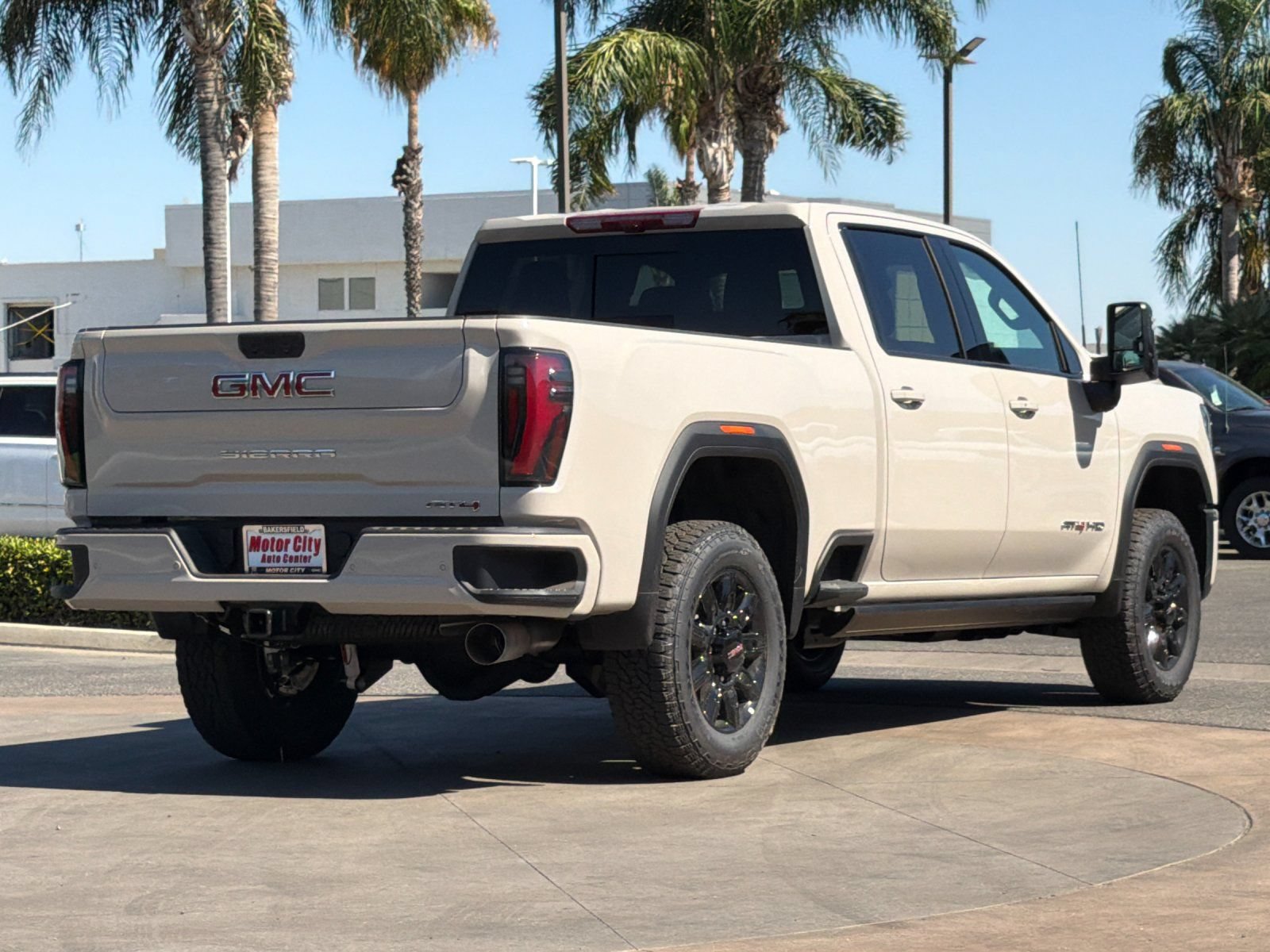 New 2026 GMC Sierra 2500 AT4 w/ AT4 Premium Plus Package AWD/4WD image 4