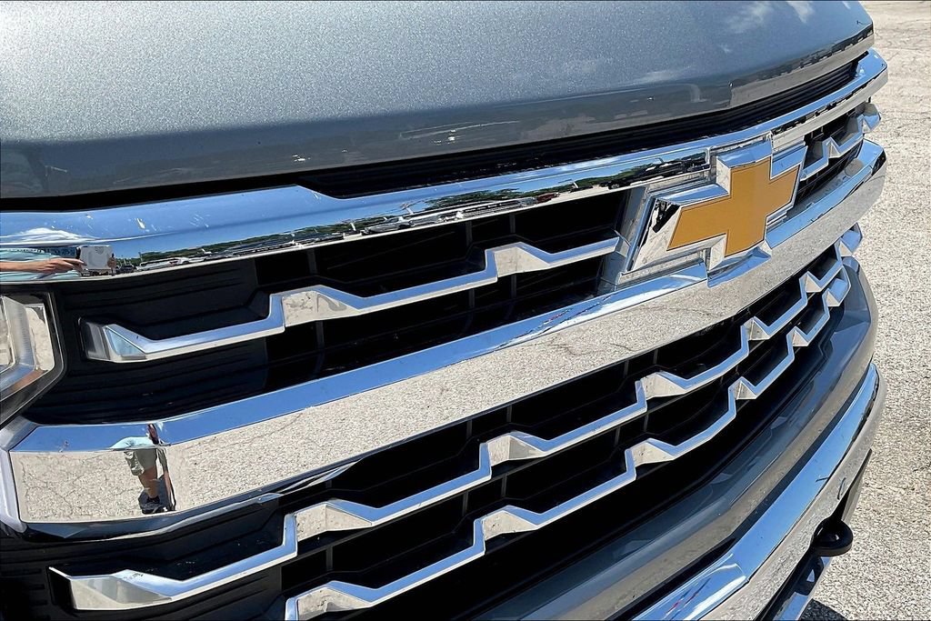 Used 2025 Chevrolet Silverado 1500 LTZ AWD/4WD image 26