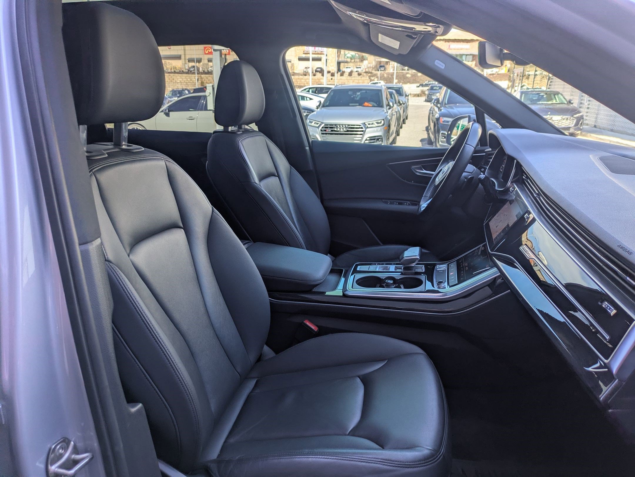 Used 2020 Audi Q7 3.0T Premium w/ Convenience Package image 29