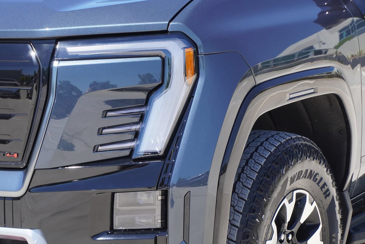 Used 2026 GMC Sierra EV AT4 AWD/4WD image 2