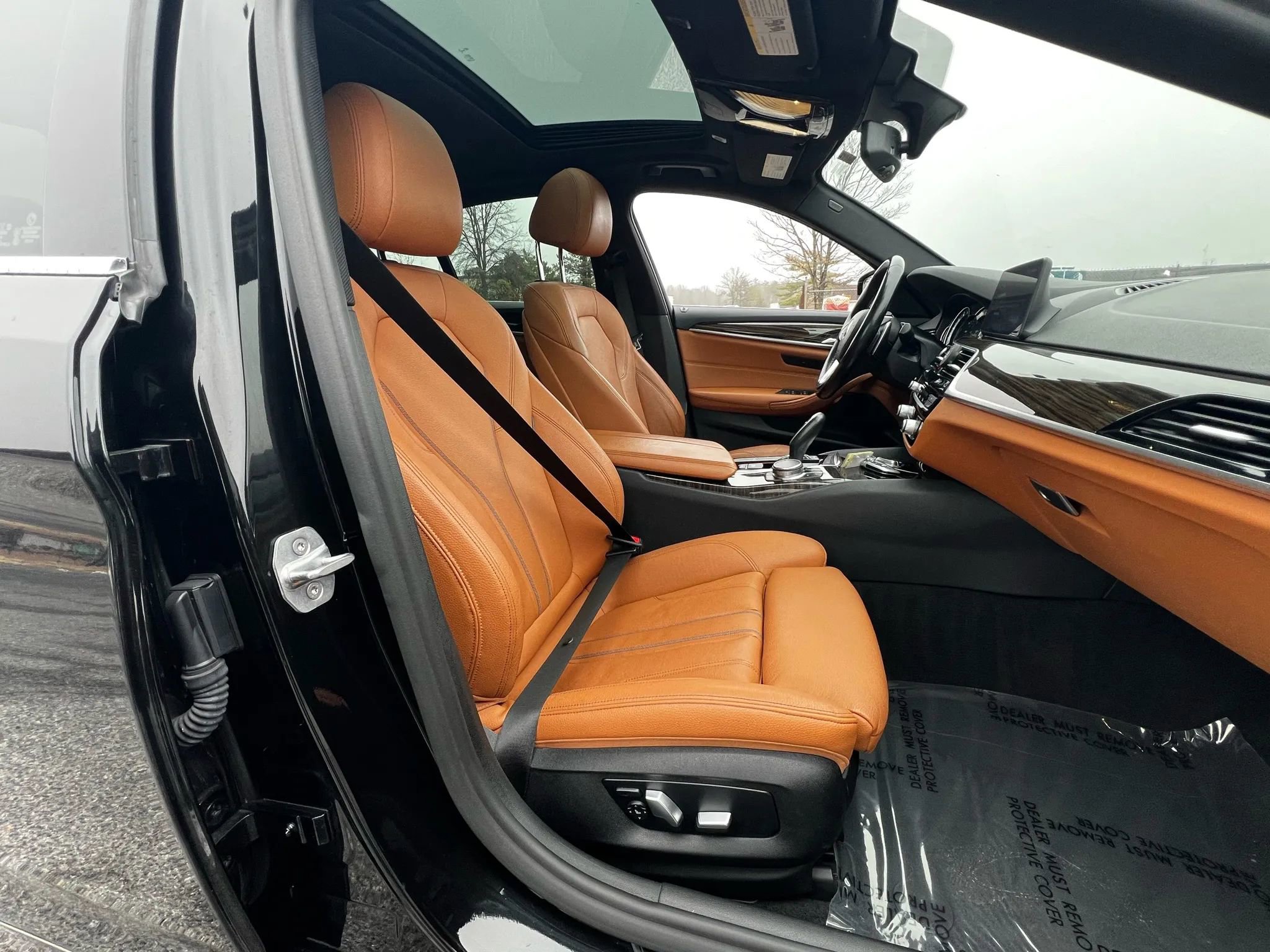 Used 2018 BMW 530i xDrive w/ Premium Package image 12