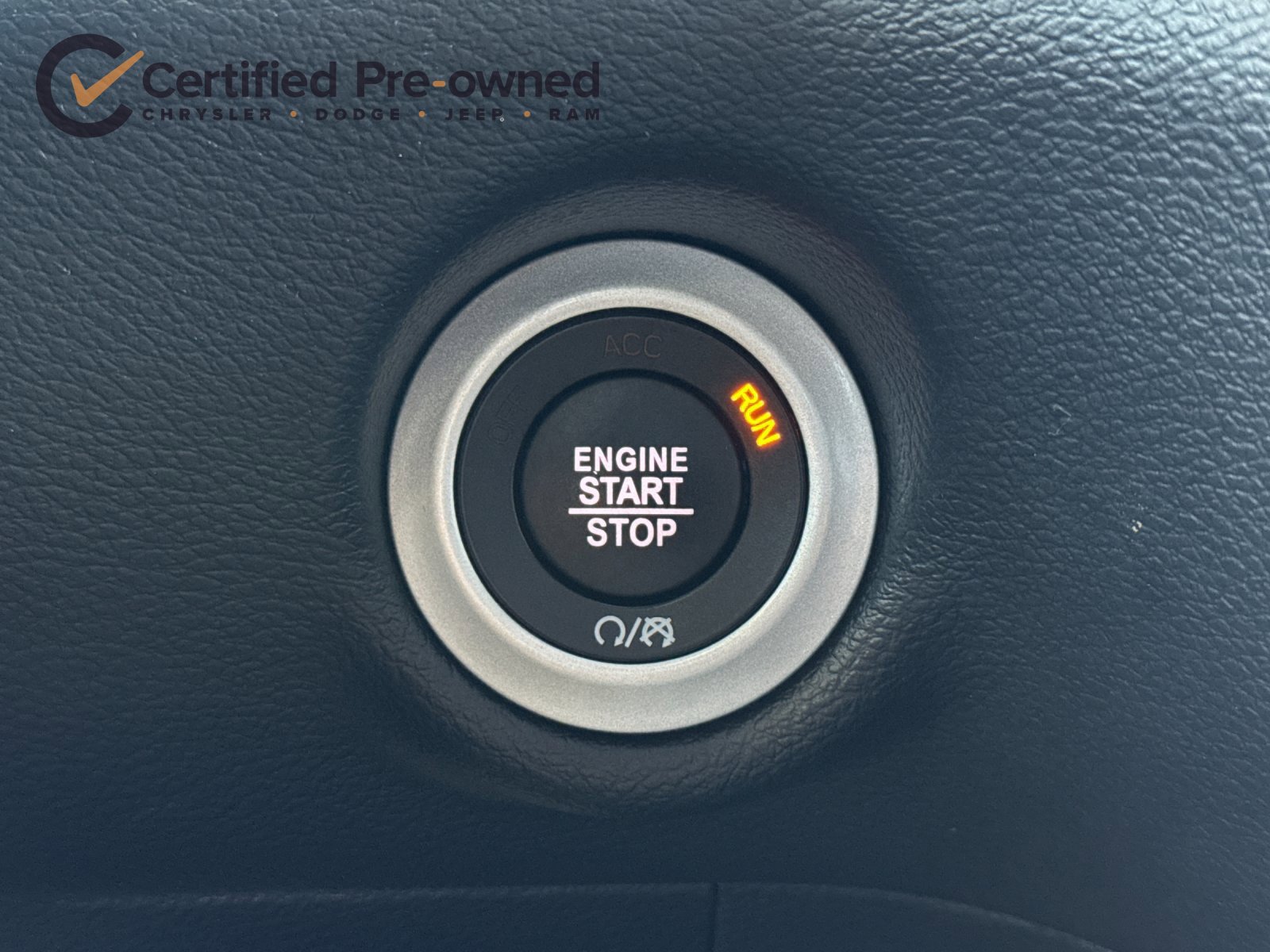 Certified 2025 Chrysler Pacifica Select FWD image 24