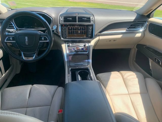 Used 2018 Lincoln Continental Reserve AWD/4WD image 17