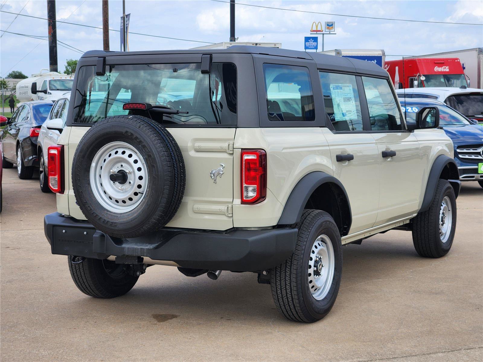 New 2025 Ford Bronco 4-Door AWD/4WD image 4