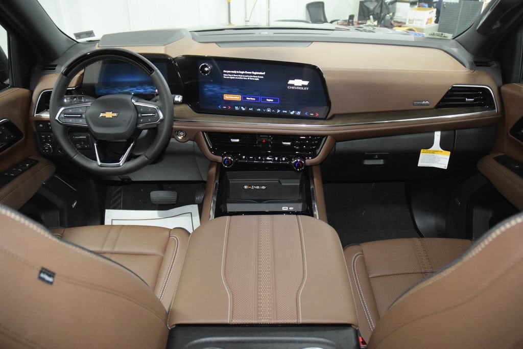 New 2026 Chevrolet Suburban High Country AWD/4WD image 32