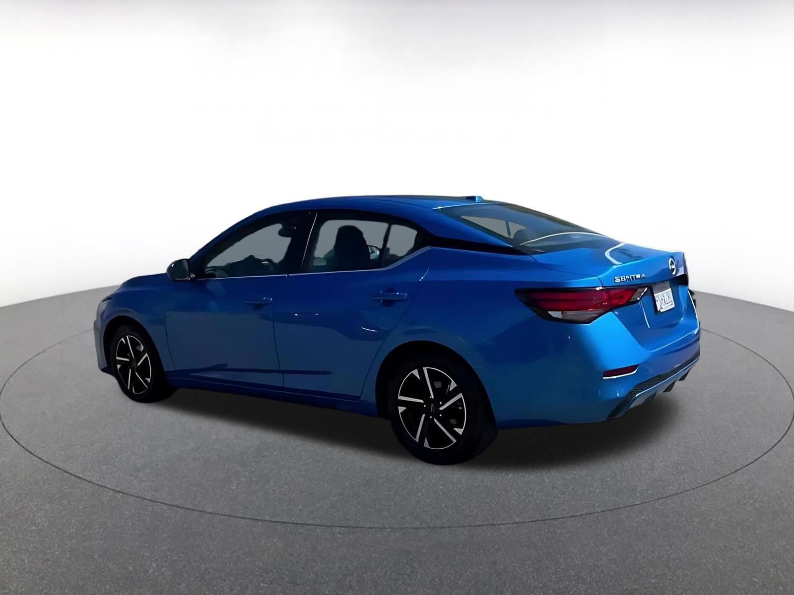 Used 2025 Nissan Sentra SV FWD image 10