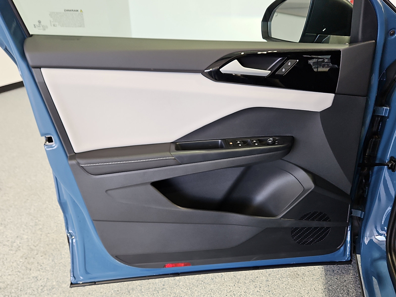 New 2026 Volkswagen Taos S FWD image 12