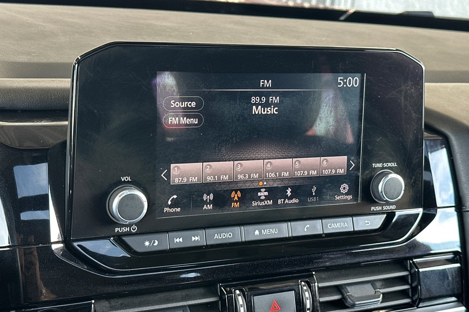 Used 2024 Nissan Pathfinder SV w/ SV Premium Package FWD image 18