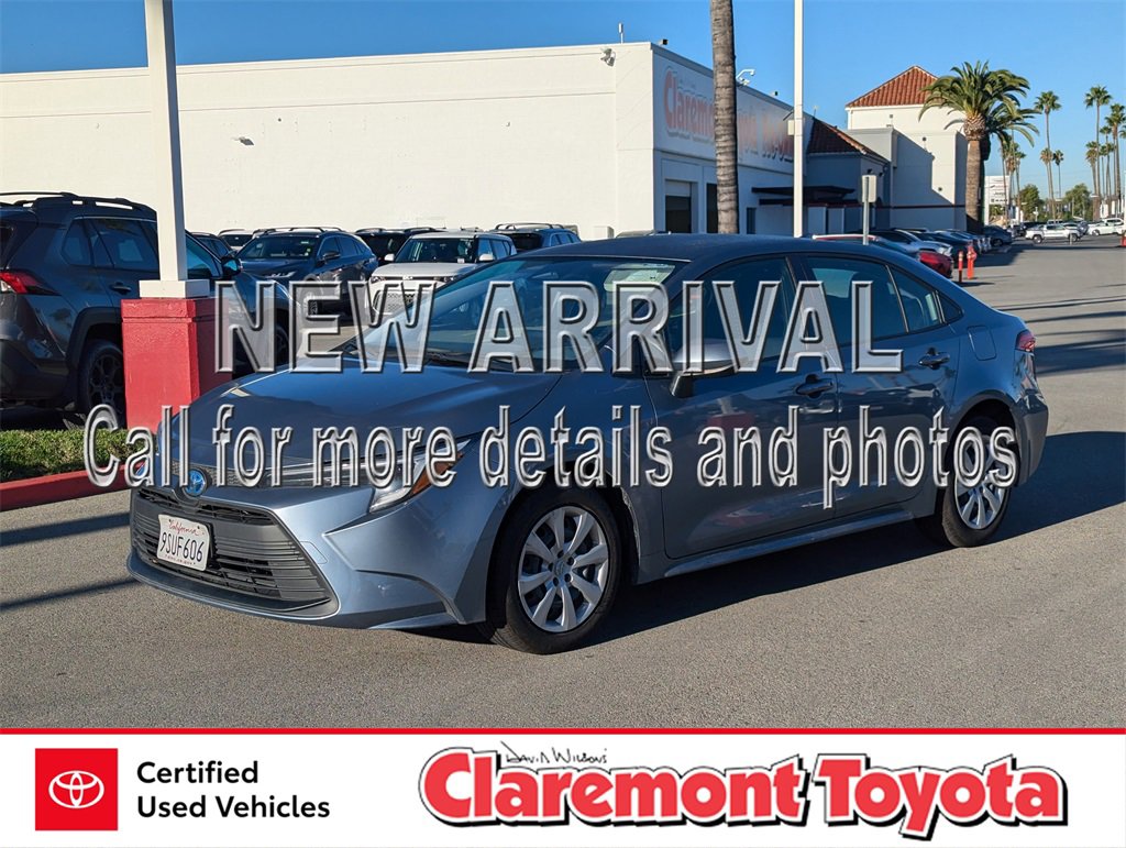 Used 2025 Toyota Corolla LE