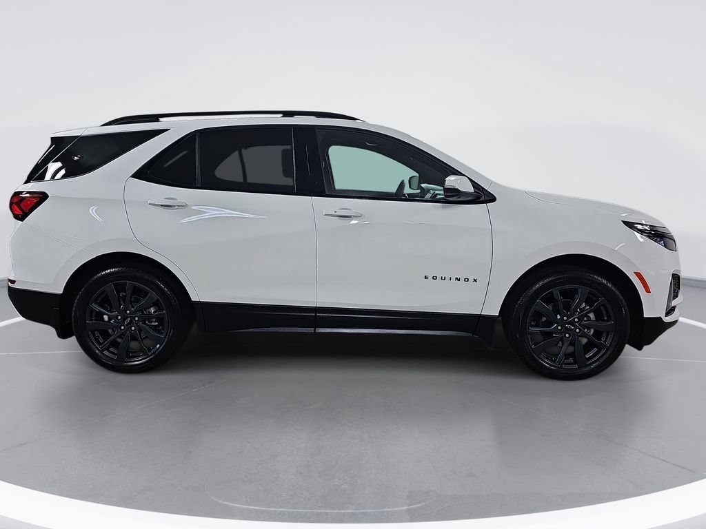 Certified 2024 Chevrolet Equinox RS w/ RS Leather Package AWD/4WD image 2