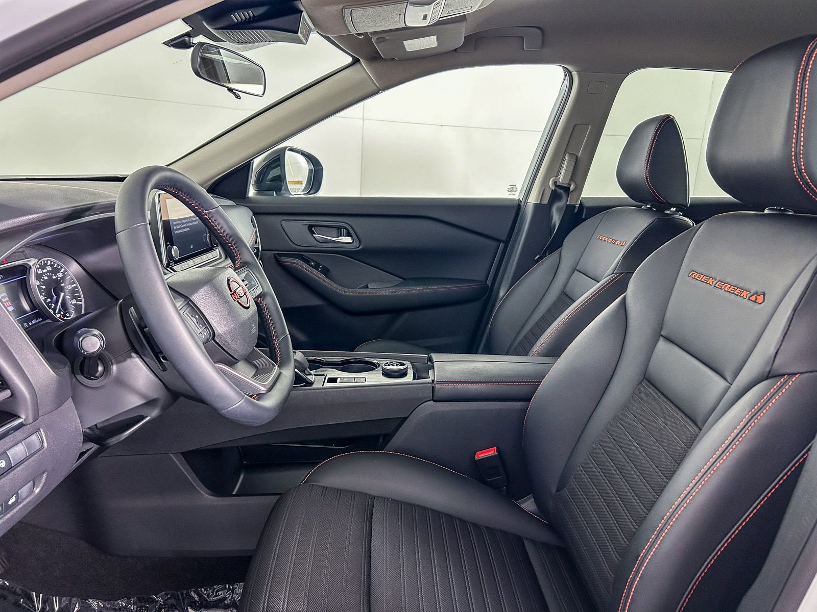 Certified 2025 Nissan Rogue SV image 14