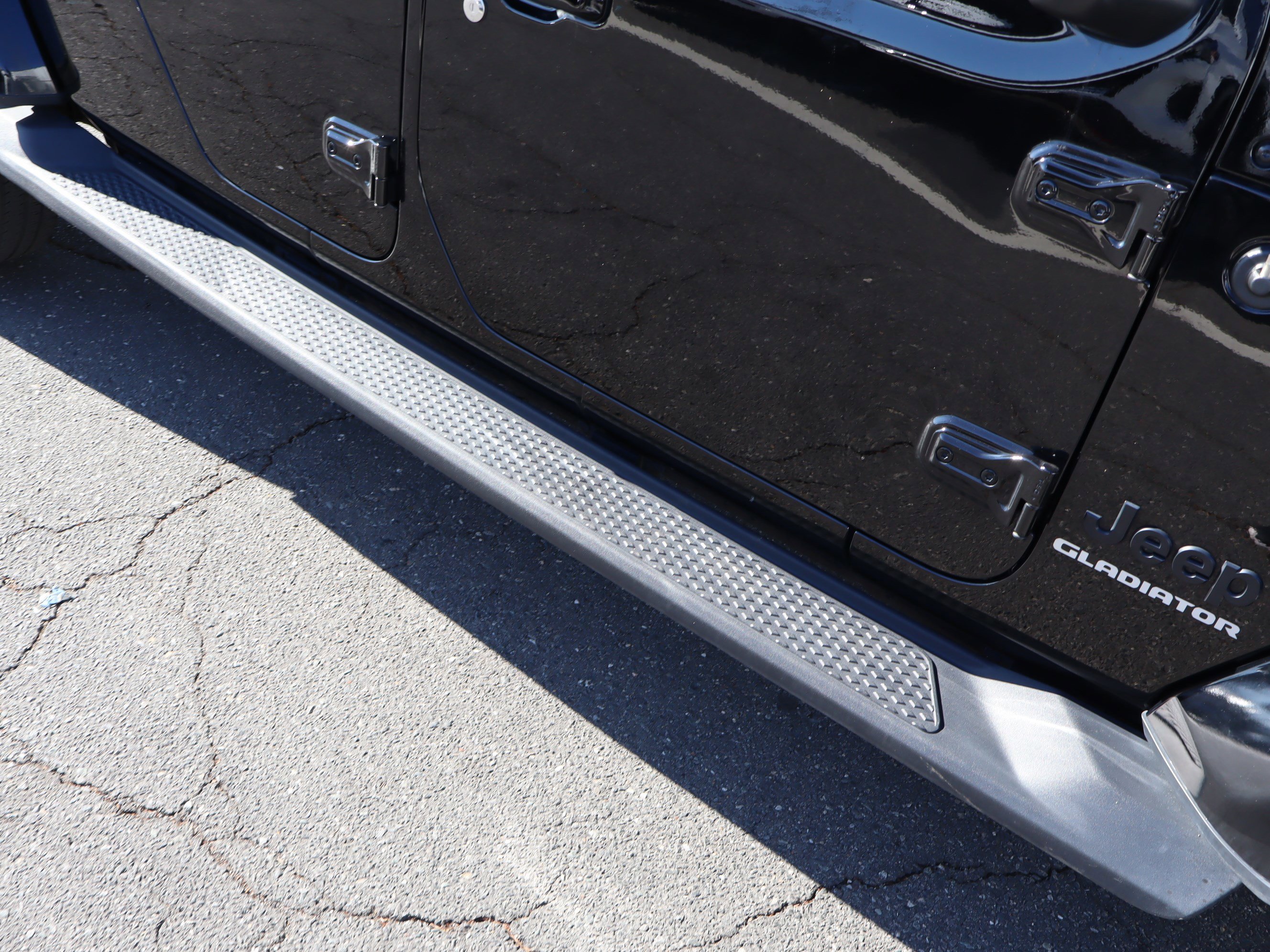 Used 2022 Jeep Gladiator Overland image 12